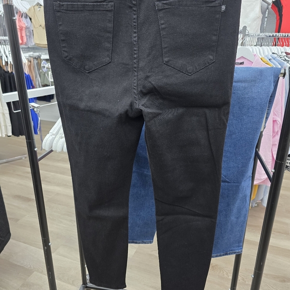 Tahari Skinny Jeans - Picture 4 of 6